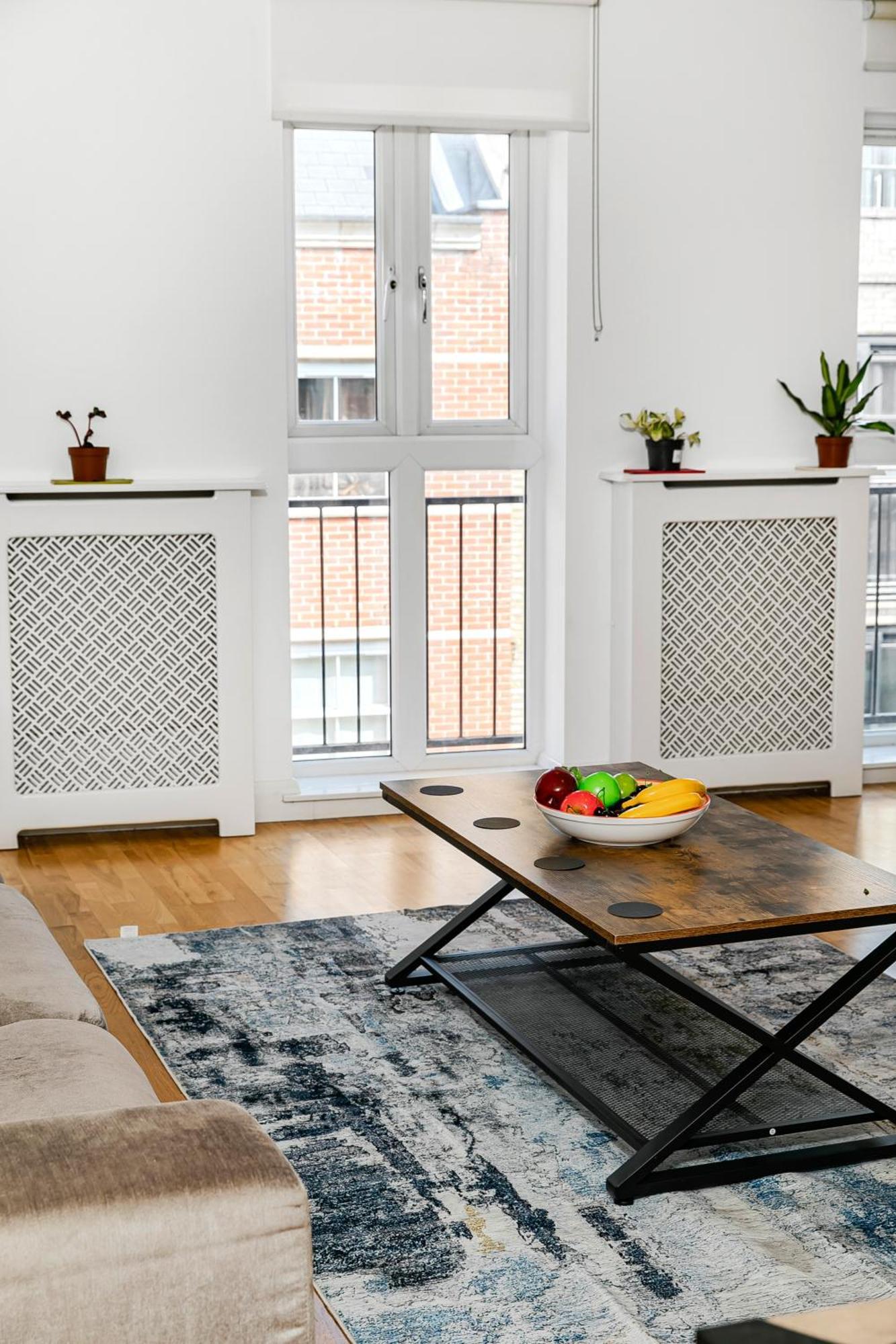 Shoreditch 3 Bedroom Large Lr 2 Balconies